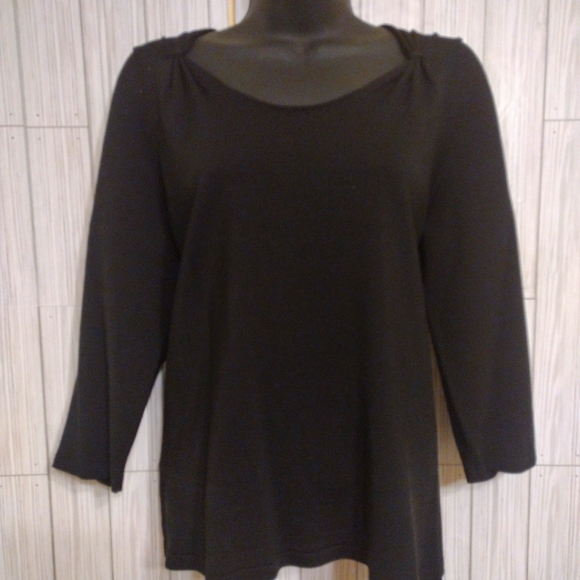 Three quarter sleeve black blouse - Picture 1 of 3
